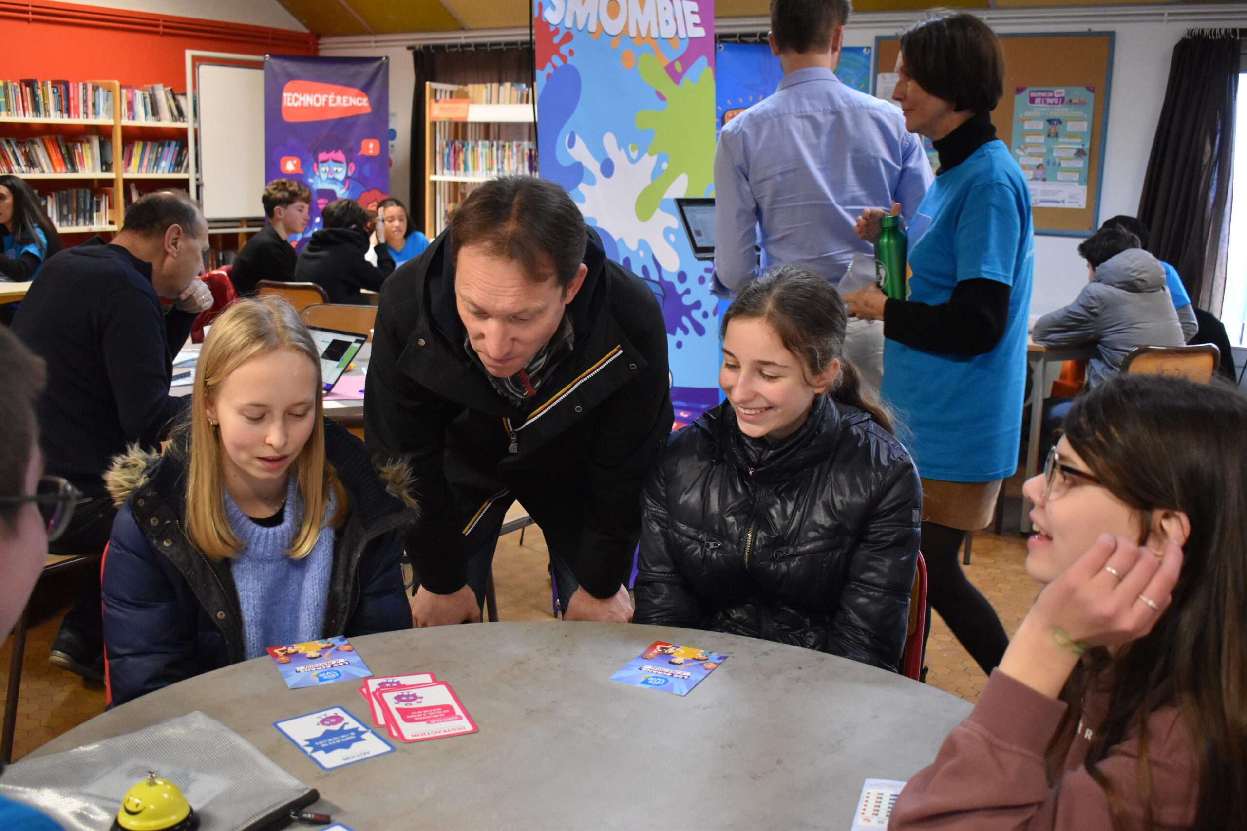 Comment réaliser correctement une tâche (raconter une histoire ou réfléchir à un développement construit..) quand on reçoit des notifications toutes les minutes ? Intenable !